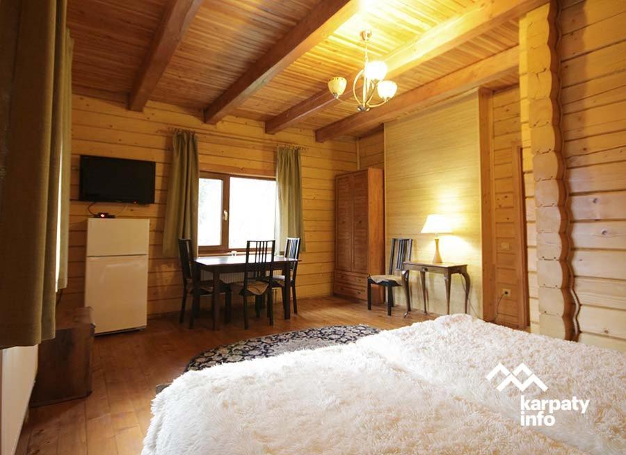 лісова комфорт Apartment *